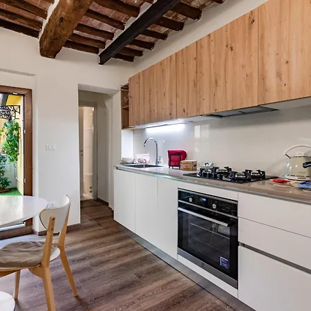 900mt Dalla Torre Di - Cortile, Wifi E Netflix * Pisa