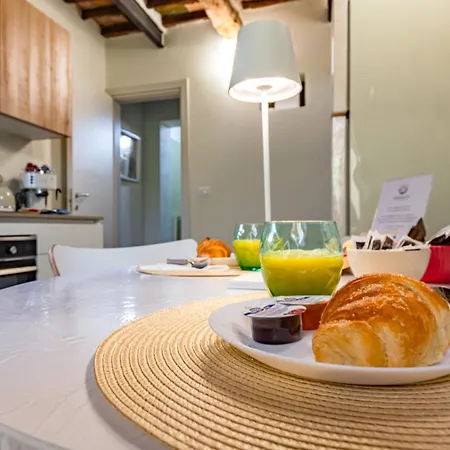 Apartment 900mt Dalla Torre Di - Cortile, Wifi E Netflix *