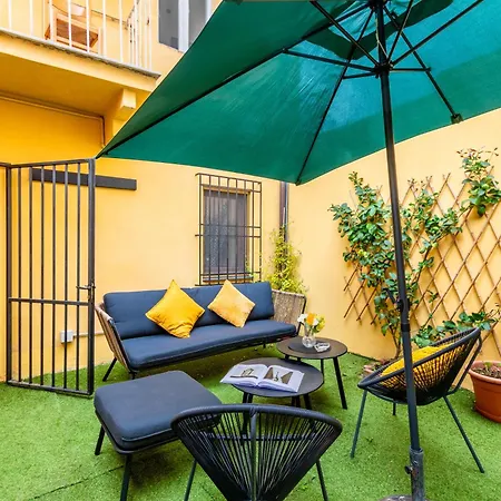 900mt Dalla Torre Di - Cortile, Wifi E Netflix *