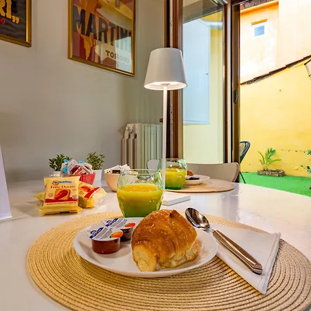 900mt Dalla Torre Di - Cortile, Wifi E Netflix Apartment