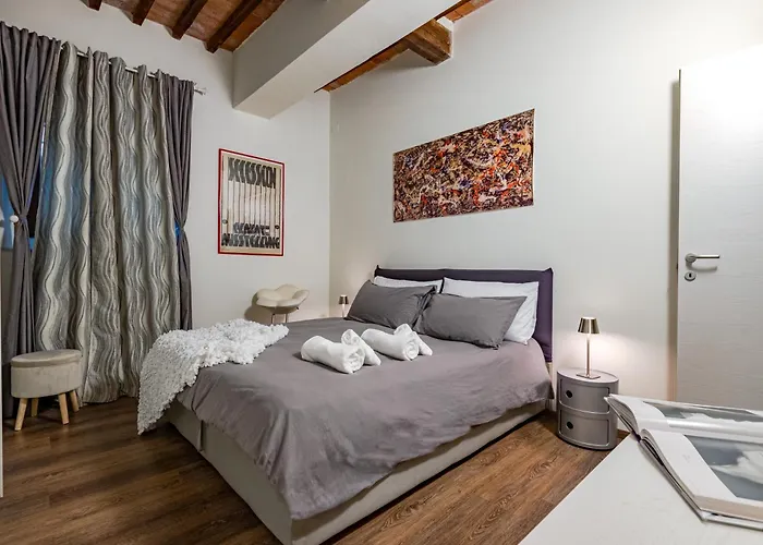 900mt Dalla Torre Di - Cortile, Wifi E Netflix * Pisa