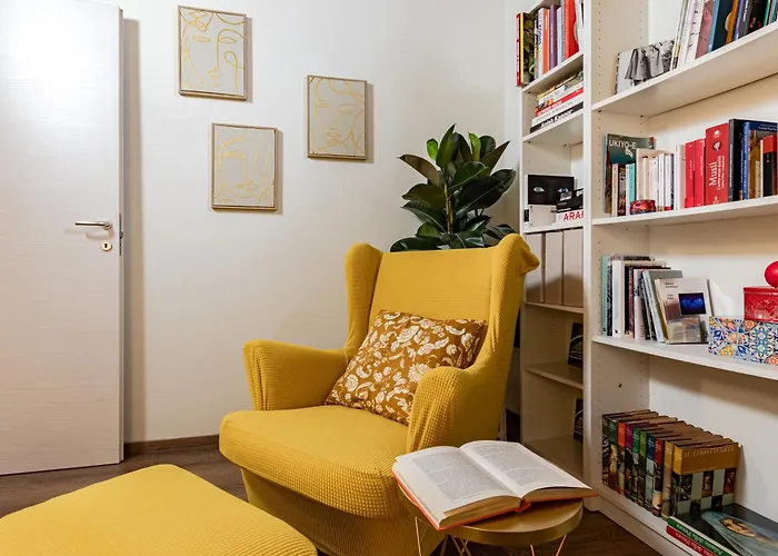 900mt Dalla Torre Di - Cortile, Wifi E Netflix Apartment